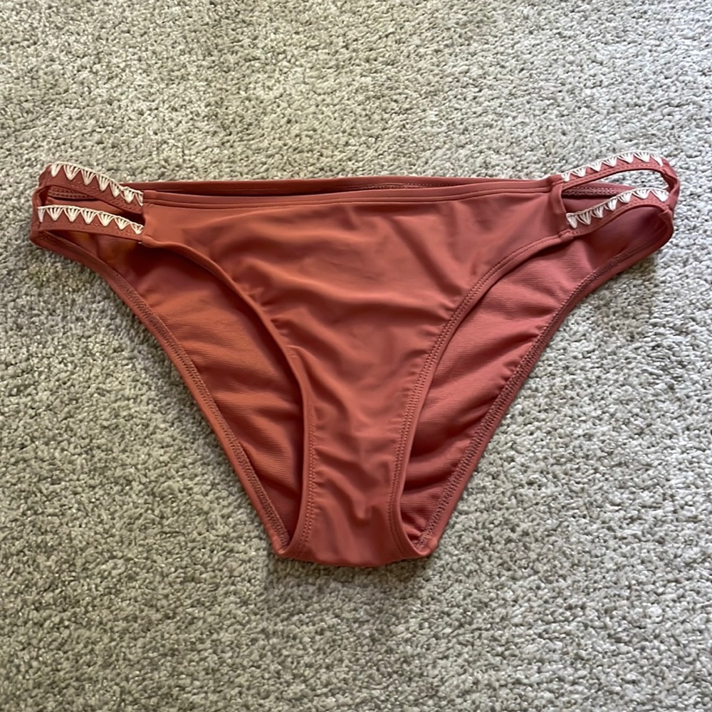 Coral Xhilaration bikini bottoms